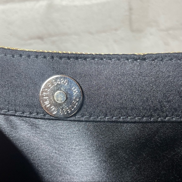 Kurta Company Clutch (India) - Picture 12 of 16